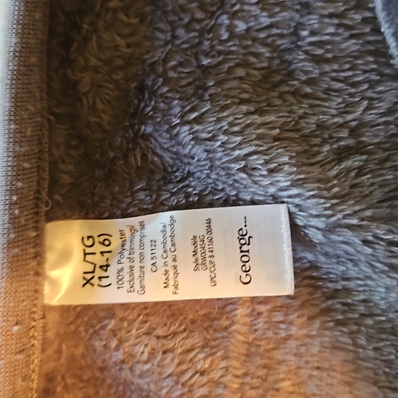 Girl's Pajamas - Picture 3 of 3